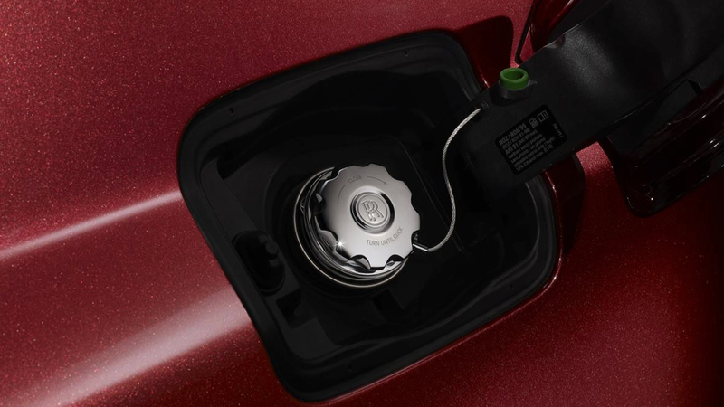Illustration for article titled 2015 Rolls-Royce Ghost Series II Is A Business Tool's Business Tool